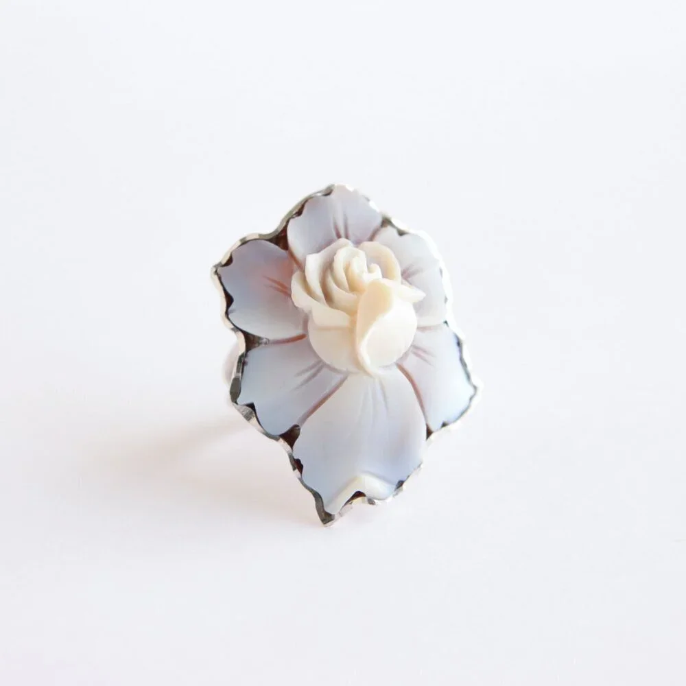 Italian Cameo Shell Flower Ring in 925 Sterling Silver